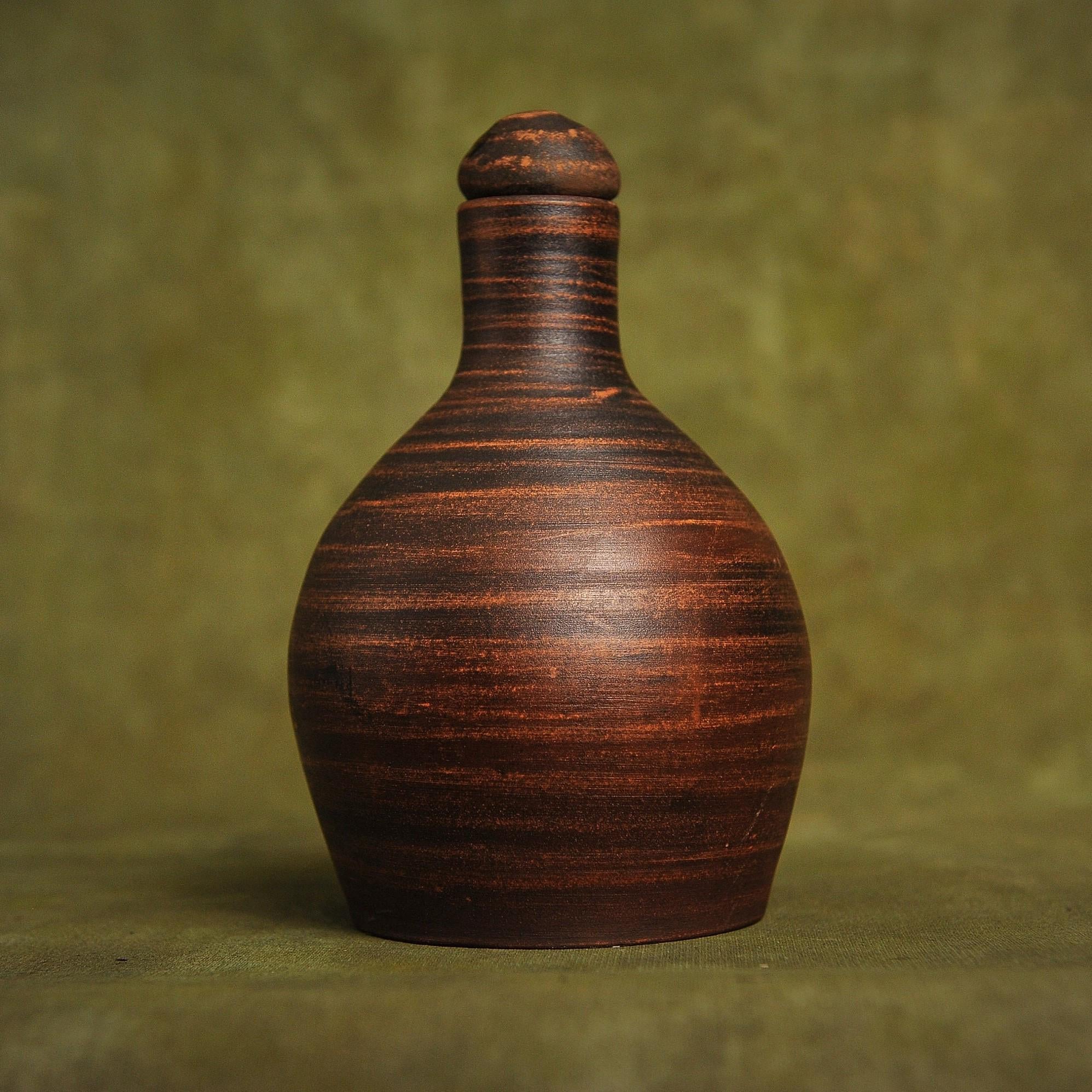 Red Clay Bottle: Ceramic Jug, 1000 ml